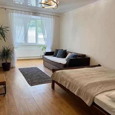 New Apartment "Family Estate" Камианец-Подилский Екстериор снимка