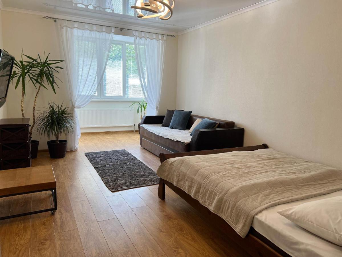 New Apartment "Family Estate" Камианец-Подилский Екстериор снимка